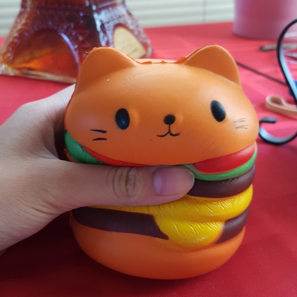 😻😻A cat hamburger squishy 😻😻 - Picture 2 of 2